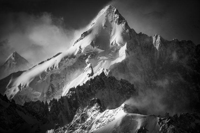 photo montagne noir et blanc neige verbier