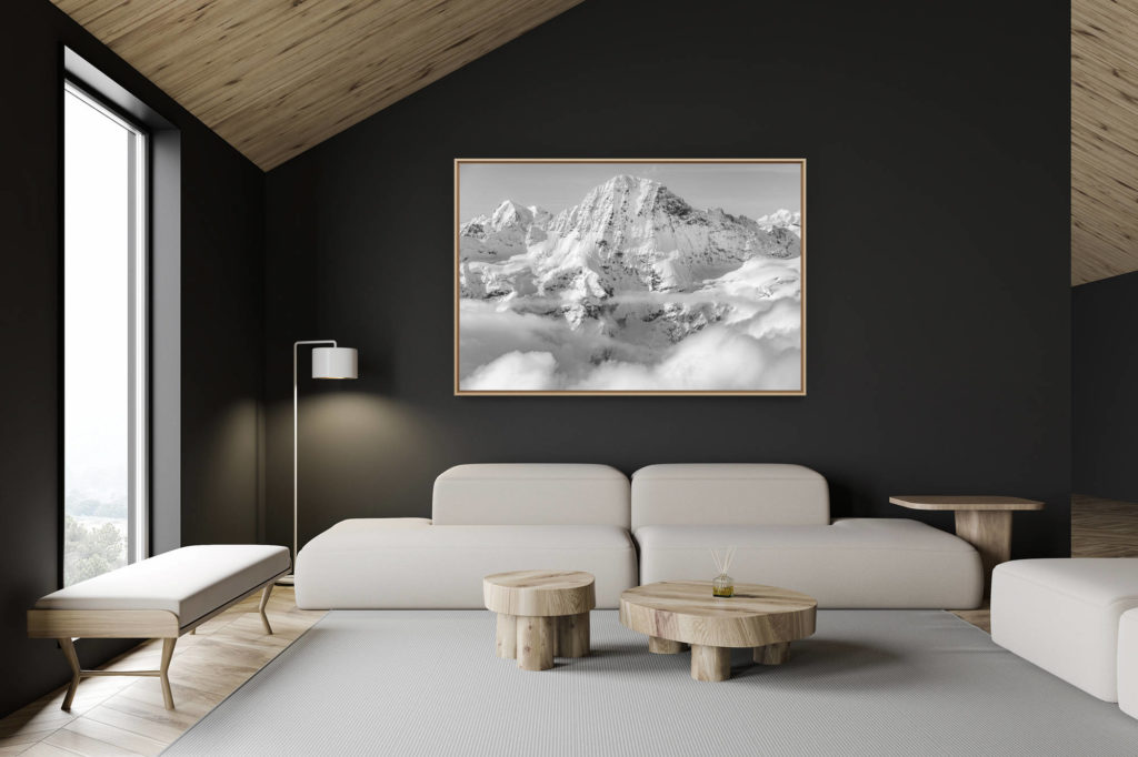 décoration chalet suisse - intérieur chalet suisse - photo montagne grand format - Grindelwald - Breithorn - image de montagne noir et blanc avec le sommet du massif montagneux dans une mer de nuage