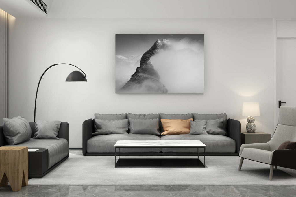 décoration salon contemporain suisse - cadeau amoureux de montagne suisse - Mont Cervin dans une mer de nuages noir et blanc- Matterhorn Pic Thyndall du Cervin et sur le sommet de l'arrête du Lion, voie italienne