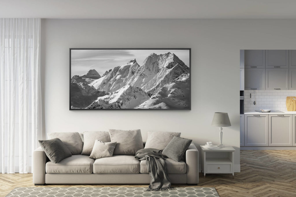 déco salon rénové - tendance photo montagne grand format - Panorama de montagne noir et blanc du val d'Hérens et de Zermatt dans les Alpes du canton du Valais en Suisse