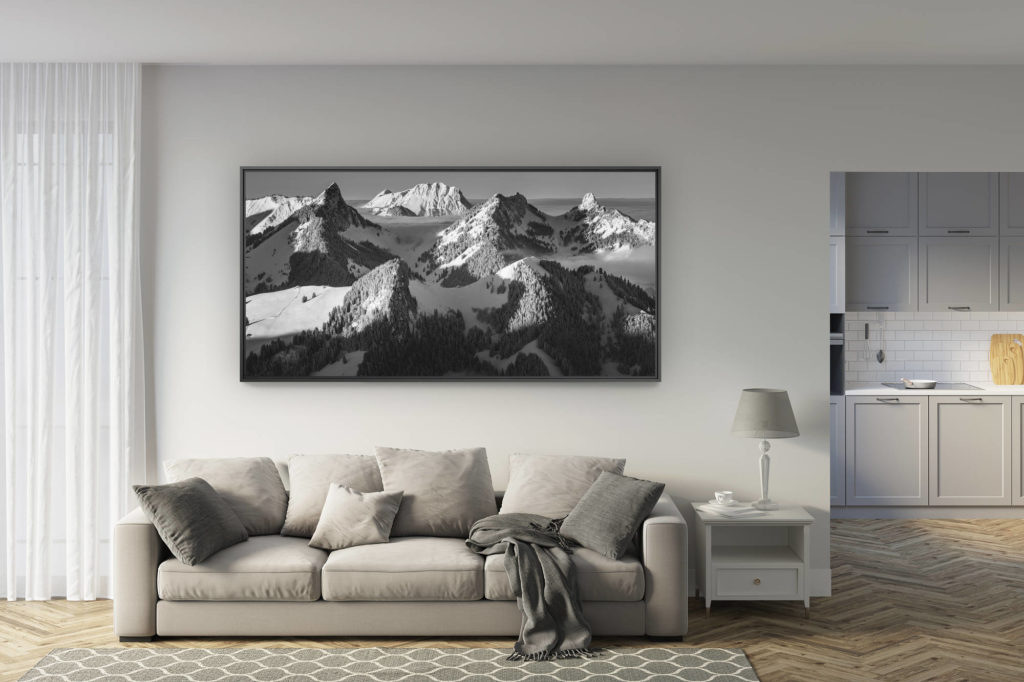 déco salon rénové - tendance photo montagne grand format - Panaorama noir et blanc des alpes fribourgeoises - Sommets Fribourgeois Dent du Broc Dent du Chamois Dent du Bourgo et le Moleson