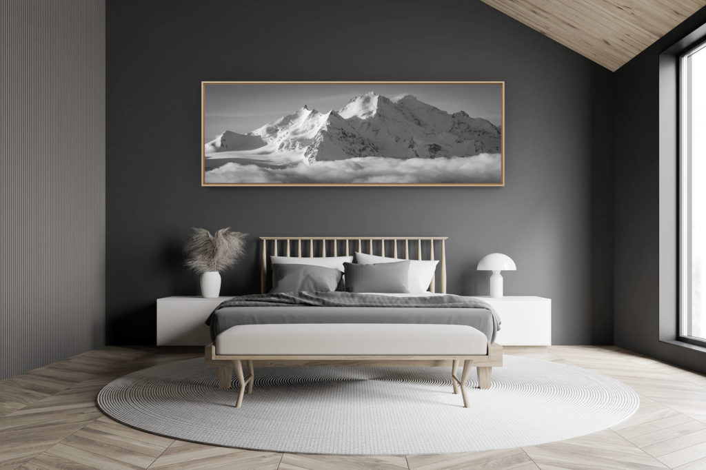 décoration chambre adulte moderne dans petit chalet suisse- photo montagne grand format - Paysage panorama Mischabels noir et blanc - image de montagne panoramique Saas Fee