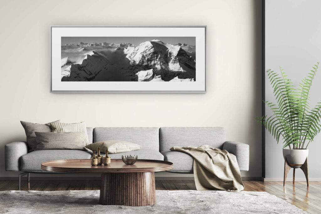 tableau montagne grand format - décoration murale salon moderne - Photo panoramique du Toedi et des alpes bernoises - Vue sur le sommet du Toedi avec la mer de nuages avec les alpes bernoises et le Titlis.