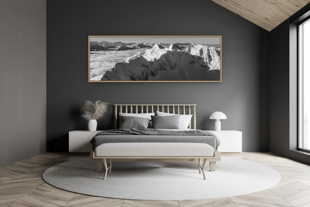 décoration chambre adulte moderne dans petit chalet suisse- photo montagne grand format - Pananorama du Vanil Noir- photo panoramique du Vanil Noir, des Dents du Midi et du Mont Blanc