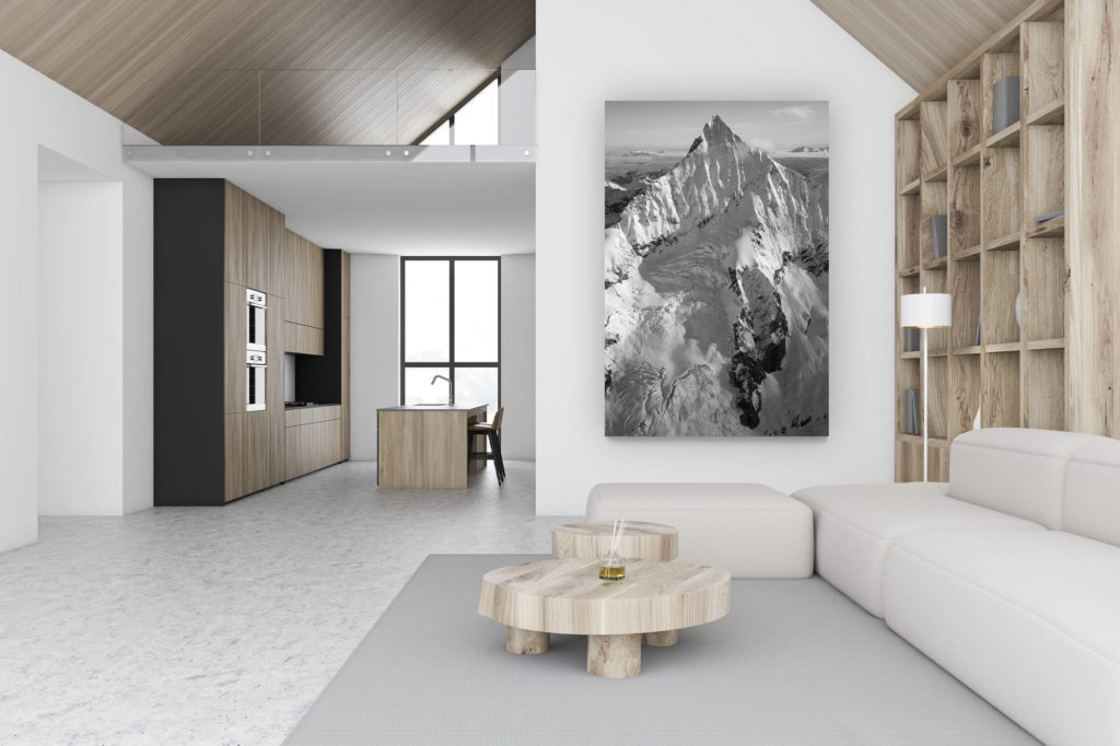 décoration chalet luxueux suisse - photo montagne grand format verticale - décoration murale design - Les alpes valaisannes et le Weisshorn - massif des alpes suisses en noir et blanc