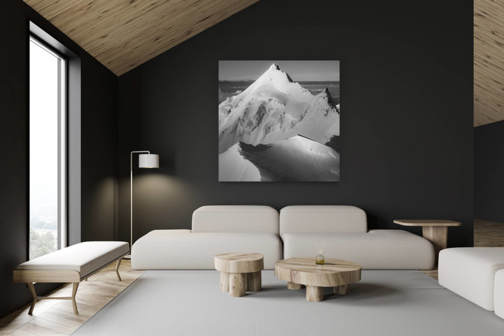 architecte intérieur rénovation chalet suisse - photo montagne grand format - Weisshorn - Bishorn - Poster panoramique de sommets de montagne en noir et blanc dans les alpes valaisannes