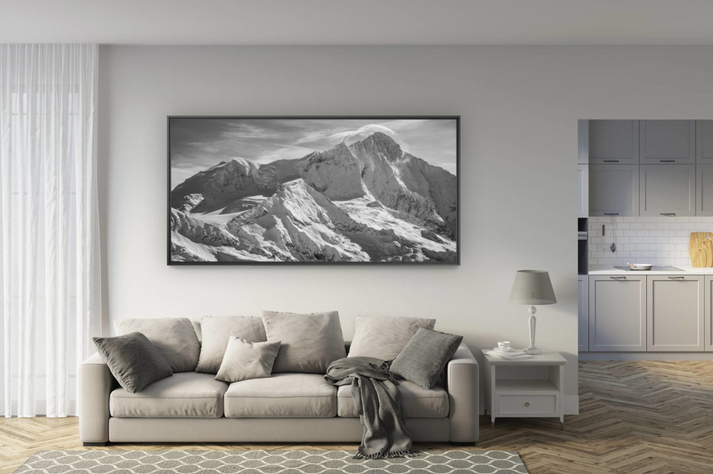 déco salon rénové - tendance photo montagne grand format - Panorama noir et blanc des sommets de montagnes rocheuses du Weisshorn depuis Grimentz dans les Alpes Valaisannes de Crans Montana