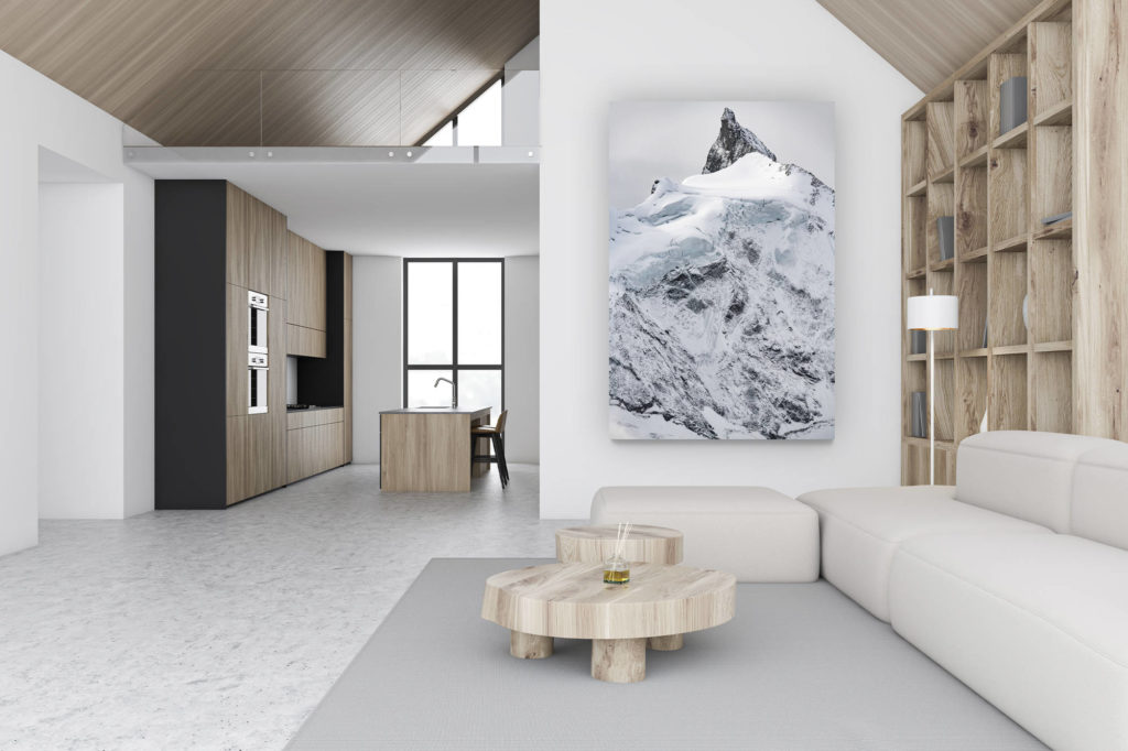 décoration chalet luxueux suisse - photo montagne grand format verticale - décoration murale design - Zinalrothorn - photo montagne sous la neige et d'un glacier de montagne à Crans Montana dans le Val d'Anniviers