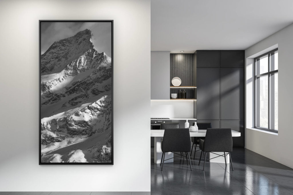 décoration cuisine contemporaine - photo montagne grand format noir et blanc - Zinalrothorn voie normale - Sommet de montagne en noir et blanc - Image montagne des Alpes Suisses