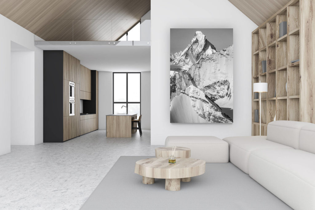 décoration chalet luxueux suisse - photo montagne grand format verticale - décoration murale design - Mont Rose - Image paysage de montagne du massif montagneux en neige du Monte Rosa en noir et blanc