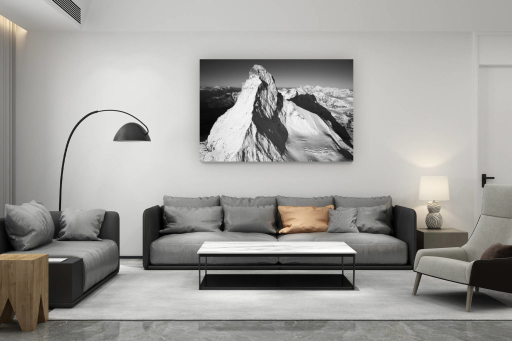 décoration salon contemporain suisse - cadeau amoureux de montagne suisse - Le Cervin Matterhorn photos - Photo noir et blanc de montagnes enneigées au soleil