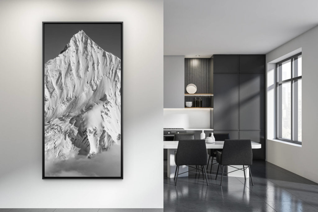 décoration cuisine contemporaine - photo montagne grand format noir et blanc -