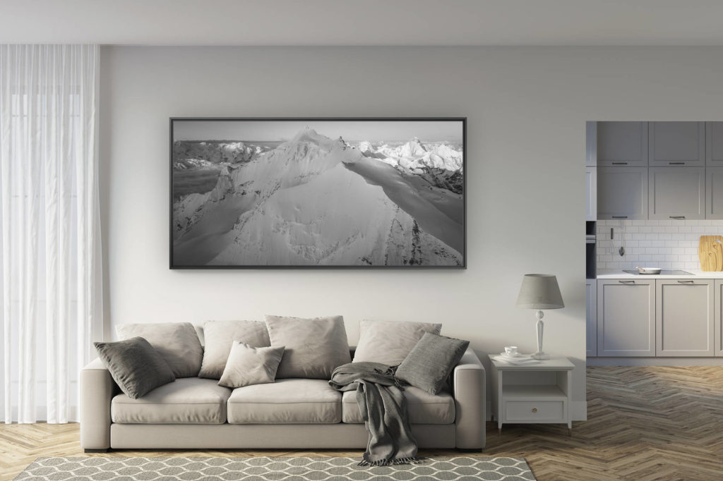 déco salon rénové - tendance photo montagne grand format - image panoramique de montagne en noir et blanc des alpes valaisannes - Weisshorn - Bishorn face Nord - Dent Blanche et Breithorn