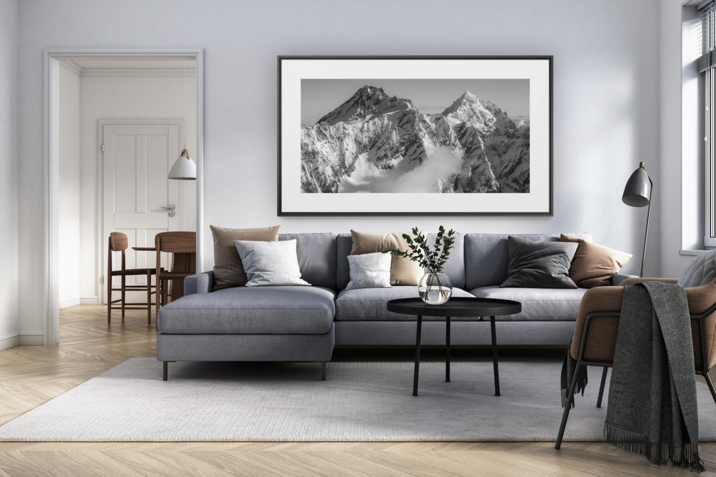 décoration intérieur salon rénové suisse - photo alpes panoramique grand format - Dent d'Hérens - Dent Blanche - Tableau photo des montagnes de Zermatt et Crans Montana et montagne en neige dans les Alpes Suisse