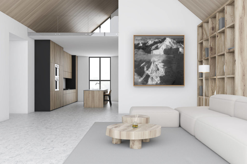 décoration murale chalet luxe rénové - photo montagne noir et blanc - massif du mont blanc noir et blanc - glacier de bionnassay - voie normale mont blanc