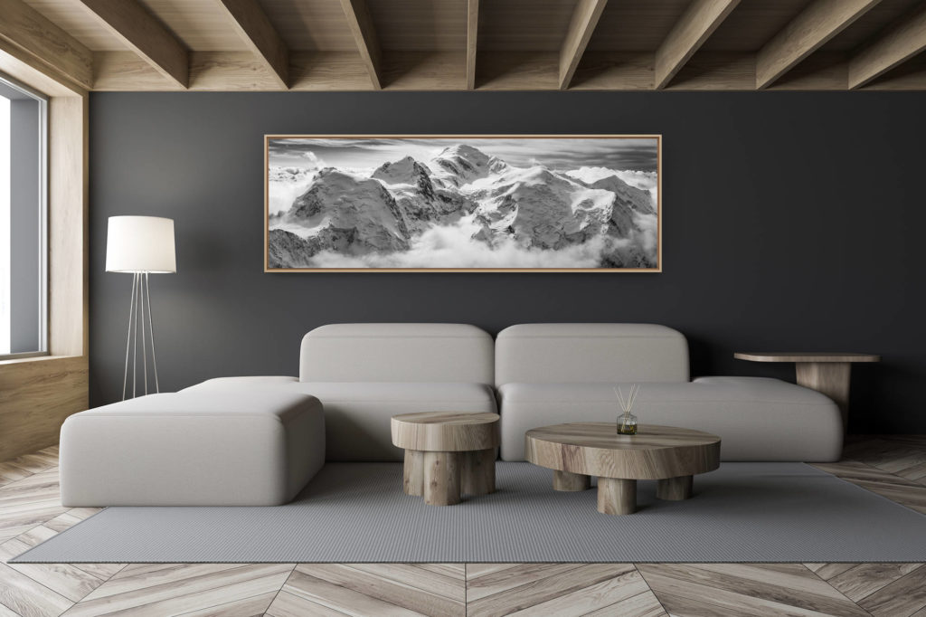 décoration salon chalet moderne - intérieur petit chalet suisse - photo montagne noir et blanc grand format - panorama exceptionnel sur le massif du mont blanc - photo panoramique noir et blanc